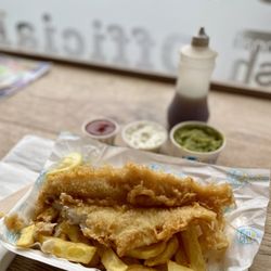 Cromars - Fish (Haddock) and Chips, with mashed peas - SO good!!!
