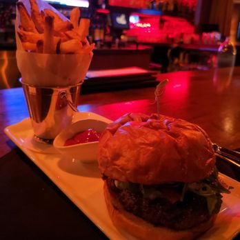 A Restaurant - A burger - New American Near Me - Newport Beach, California