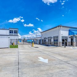 SmartStop Self Storage - Storefront