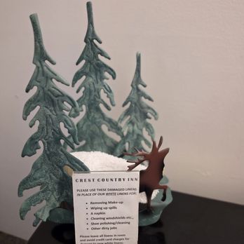 Crest Country Inn - Amenities basket - Hotels Near Me - Williamsburg, Iowa