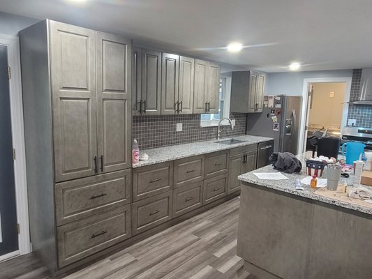 Boyle Home Improvement Logo