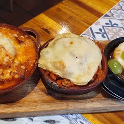 Tapas y Más - Gratinierter Lachs u Kartoffeln / gefüllter u überbackener Champi / flambierter Ziegenkäse u Trauben
