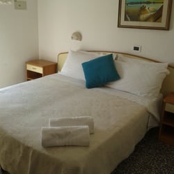 Manuela Hotel