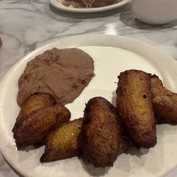 El Gustito Pupuseria y Restaurant - Fried plantains