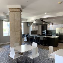 La Jolla Crossroads Apartments