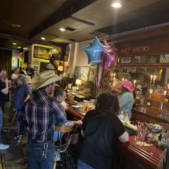 Lo Places Social Club