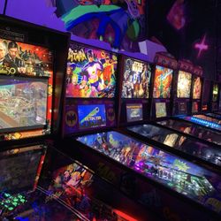 Arcade Monsters - Pinball machines