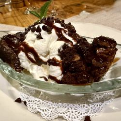 Louie's On The Avenue - Chocolate brownie!