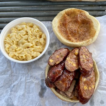 The Real Pit BBQ - a sandwich and macaroni and cheese - Barbeque Near Me - Canyon Lake, Texas The Real Pit BBQ - a sandwich and macaroni and cheese - Barbeque Near Me - Canyon Lake, Texas