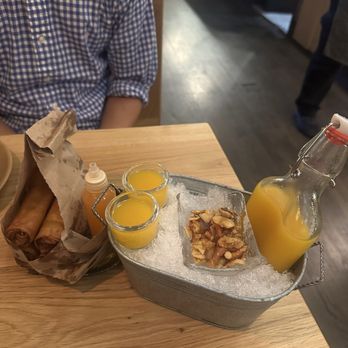 Naks - Vegetable Spring Roll (Lumpiang Gulay) and peach mango - Filipino Near Me - New York, New York Naks - Vegetable Spring Roll (Lumpiang Gulay) and peach mango - Filipino Near Me - New York, New York
