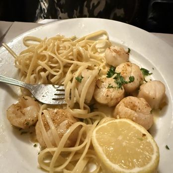 Monte's Trattoria - Scallops and Linguine Alle Vongole - Italian Near Me - New York, New York Monte's Trattoria - Scallops and Linguine Alle Vongole - Italian Near Me - New York, New York