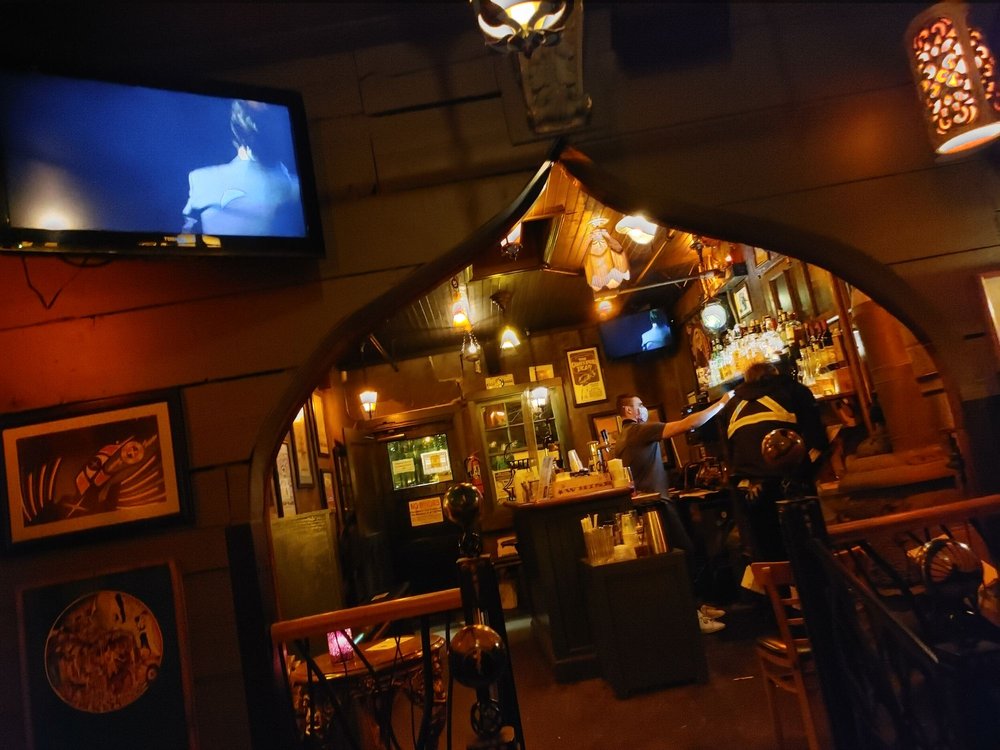 JERRY’S ICE HOUSE Updated September 2024 25 Photos 2126 SW Halsey