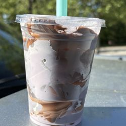 Oh Mochi Virginia Beach - Choco taro crunch drink