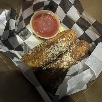 Black Magic Pizza - Pizza Near Me - Orlando, Florida