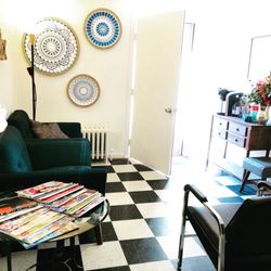 Hair Sculptors - Feel comfortable using the back entrance ! Very relaxed atmosphere ~