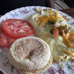 Pine Grove Restaurant - Garden omelette with fresh tomatoes