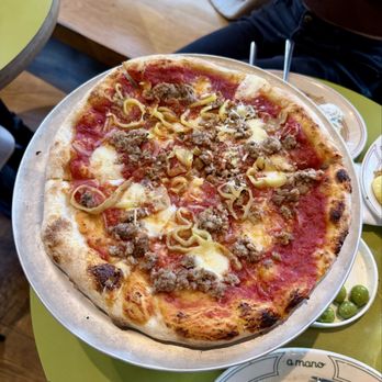 a Mano - SALSICCIA PIZZA - Italian Near Me - San Francisco, California