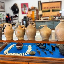 Fox Hollow Antiques and Trading Post
