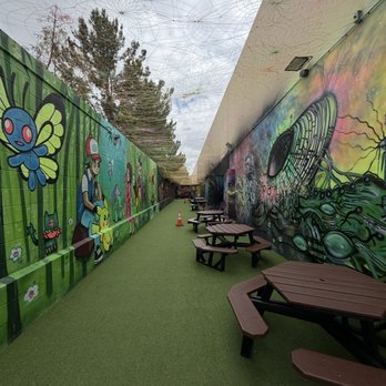 Arcade Monsters - Arcades Near Me - Murrieta, California