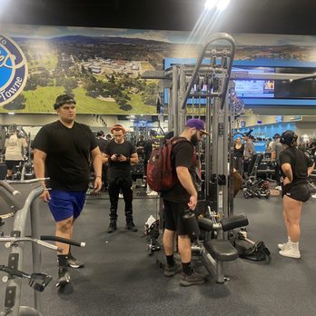 EōS Fitness - Crowded - Gyms Near Me - Whittier, California EōS Fitness - Crowded - Gyms Near Me - Whittier, California