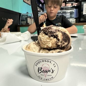Bean’s Ice Cream - Beans ice cream cup filled with chocolate toffee deliciousness! - Ice Cream & Frozen Yogurt Near Me - Poquoson, Virginia