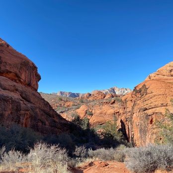 Snow Canyon State Park - View while hiking Hidden Pinyon Trail - Parks Near Me - Ivins, Utah Snow Canyon State Park - View while hiking Hidden Pinyon Trail - Parks Near Me - Ivins, Utah