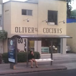 Oliver Cocinas - Cerca del metrobus Francia.