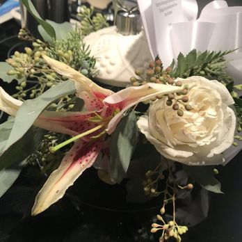 Eric's Flower Market - 2 total (wilted) flowers - Florists Near Me - Tucson, Arizona
