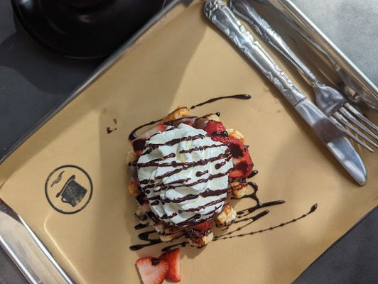 Top Hat Coffee Lounge by null