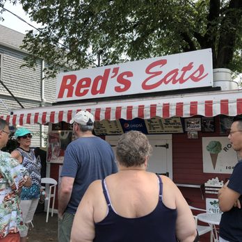 Red's Eats - The line was already starting to form half an hour before opening! - Seafood Near Me - Wiscasset, Maine Red's Eats - The line was already starting to form half an hour before opening! - Seafood Near Me - Wiscasset, Maine
