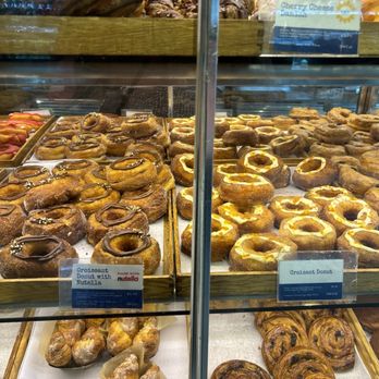 Paris Baguette - Croissant Donut - Coffee & Tea Near Me - New York, New York