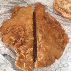 Wendy's - Another view of the sandwich without the top bun, you can clearly see they were never 1 piece of chicken.