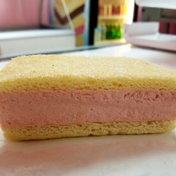 Tio Colo - Bocadito de guayaba. - Ice Cream & Frozen Yogurt Near Me - Hialeah, Florida