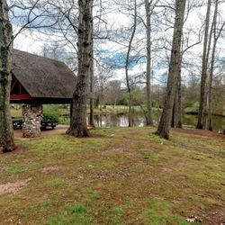Bernards Twp Pleasant Valley Park - Pond Picnic Area