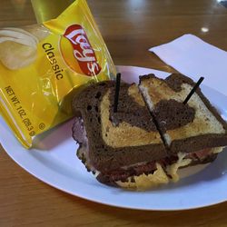 The Dugout - Reuben with Chips
