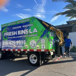 Fresh bin large truck Fresh bin large truck