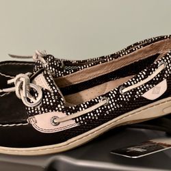 Goodwill Retail Store & Donation Center - Northlake - Sperry = $5 (50% off member day)