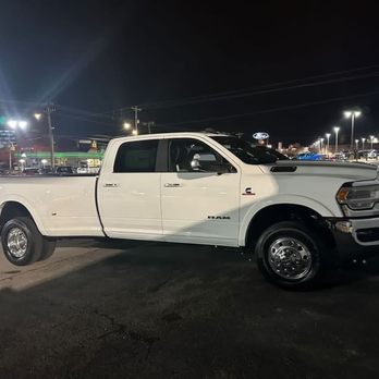 Farris Jeep Ram Chrysler Dodge - Auto Parts & Supplies Near Me - Morristown, Tennessee Farris Jeep Ram Chrysler Dodge - Auto Parts & Supplies Near Me - Morristown, Tennessee