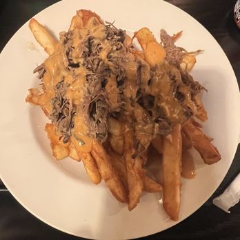 Backyard BBQ & Brew - Fries with brisket and bbq aioli - Barbeque Near Me - Surfside, Florida