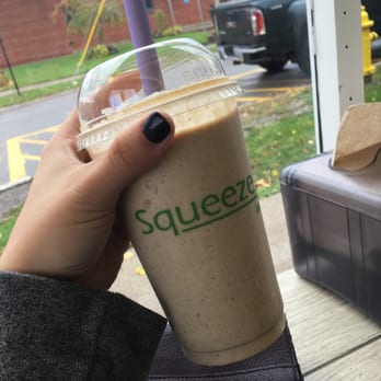 Squeeze Juicery - Mrs Robinson with vanilla whey - Juice Bars & Smoothies Near Me - Williamsville, New York