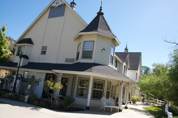 Hounds Tooth Inn by null