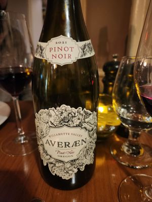 Scarlet Oak Tavern by null