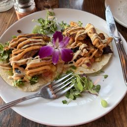 Blackened fish tacos Blackened fish tacos