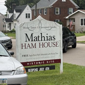 Mathias Ham House - Entrance- parking in back of house - Museums Near Me - Dubuque, Iowa Mathias Ham House - Entrance- parking in back of house - Museums Near Me - Dubuque, Iowa