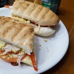 Center Cafe - Sandwich de Pollo Completo