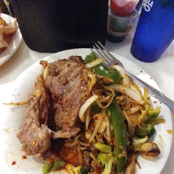 Flaming Grill & Supreme Buffet - Hibachi steak with onions, green peppers, mushrooms, broccoli, harlic and chili sauce - Buffets Near Me - Baldwin, New York