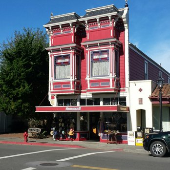 Victorian Inn - Great Victorian buildings are just a stroll away - Hotels Near Me - Ferndale, California