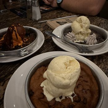 BJ's Restaurant & Brewhouse - Spooky Pizookie, Chocolate chip Pizookie, & Cookies 'N' Cream Pizookie - American Near Me - Concord, California
