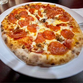 La Famiglia - Italian American pizza - Italian Near Me - Huntington, West Virginia La Famiglia - Italian American pizza - Italian Near Me - Huntington, West Virginia