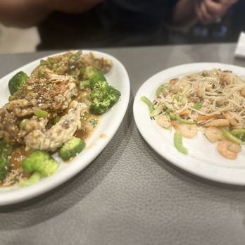 Pho Bayou Restaurant - Soft Shell Crab Special - Vietnamese Near Me - Jean Lafitte, Louisiana